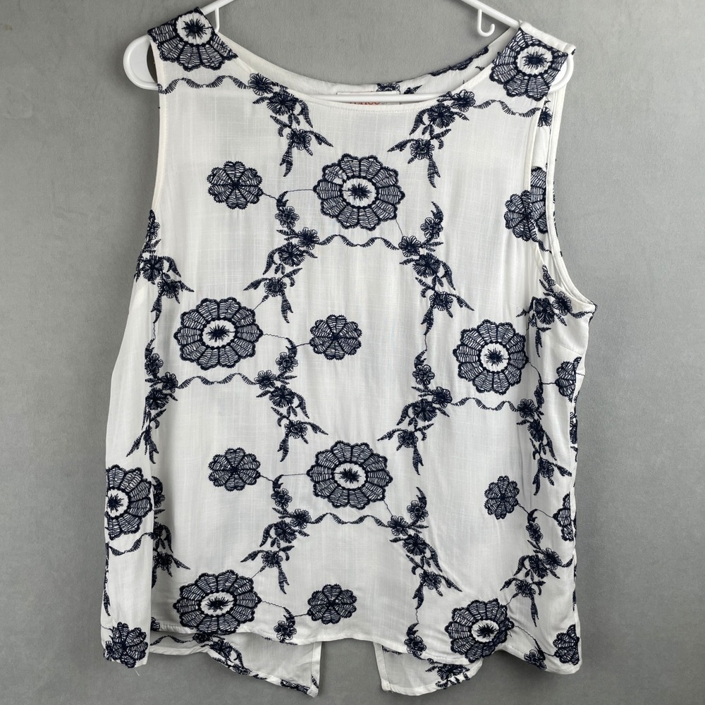 Renee C White Navy Floral Embroidery Sleeveless Split Back Blouse Top USA Boho L